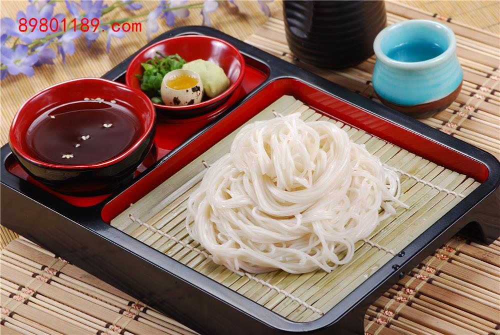 冷素面
